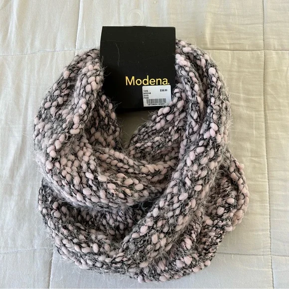 NWT Infinity Scarf - Picture 1 of 3